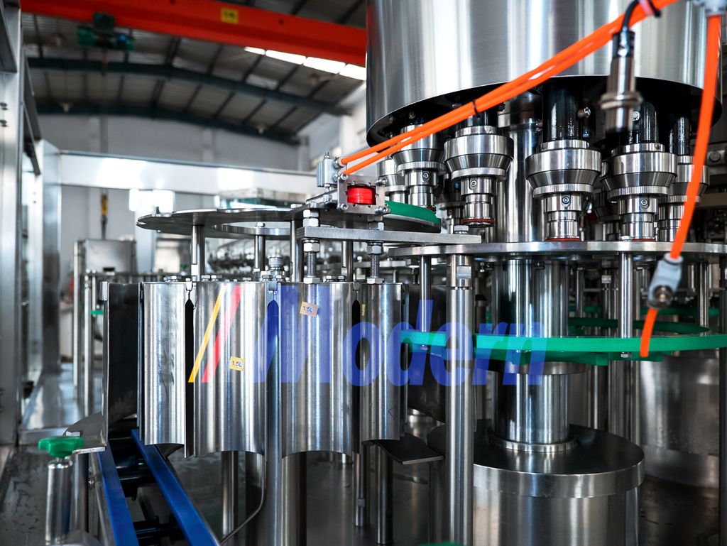 Линия розлива газированных напитков в ПЭТ-бутылки